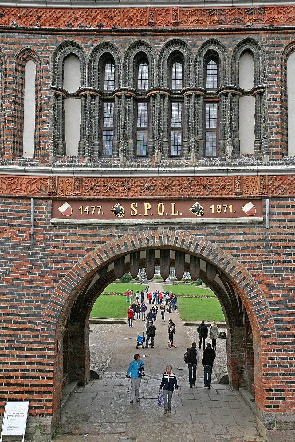 Holsten Gate