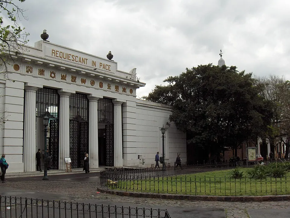 La Recoleta Cemetery
