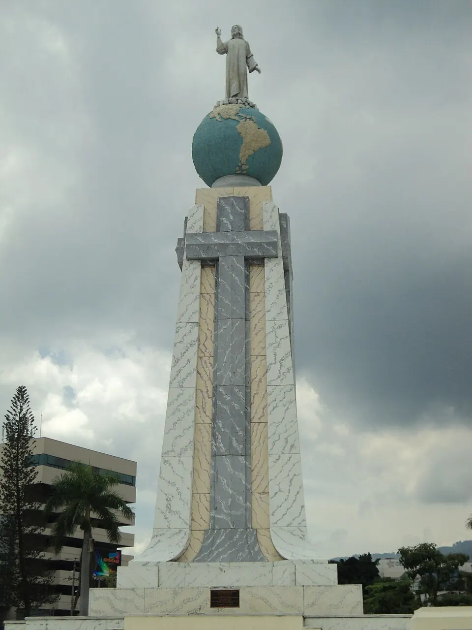 Monumento al Divino Salvador del Mundo