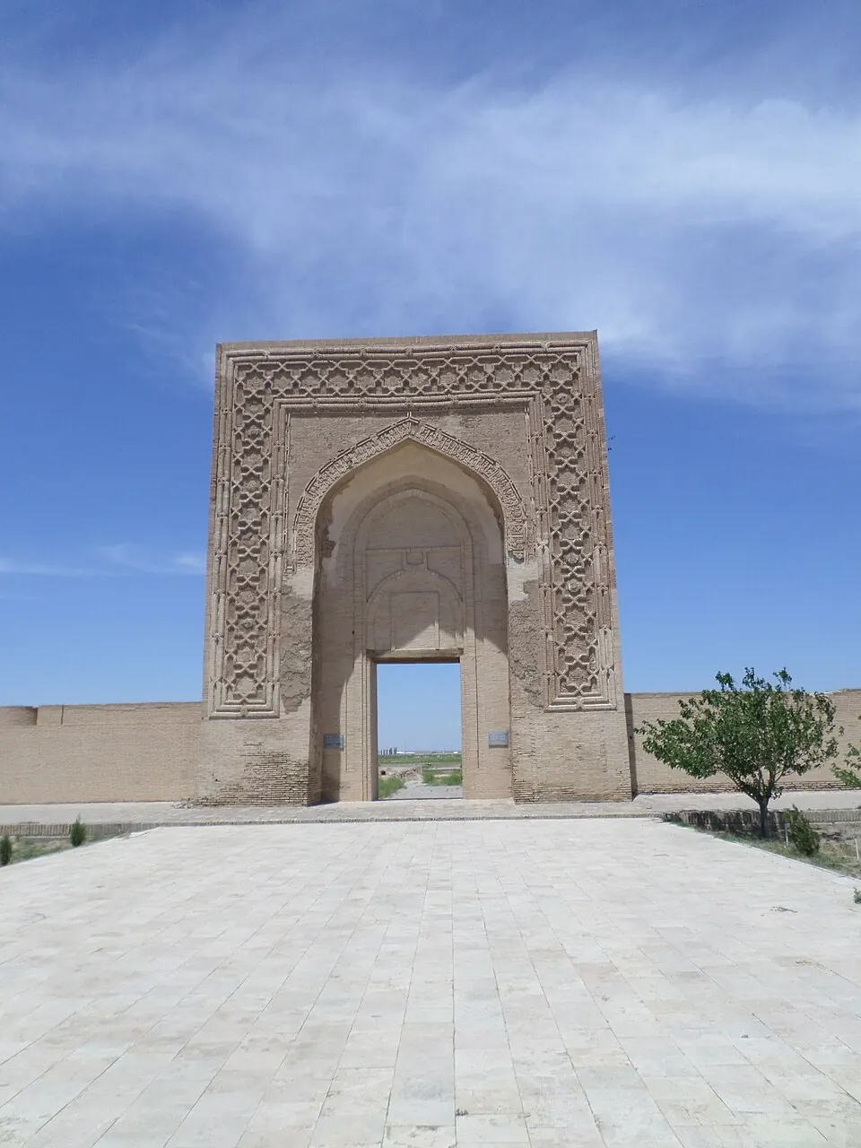 Silk Roads: Zarafshan-Karakum Corridor