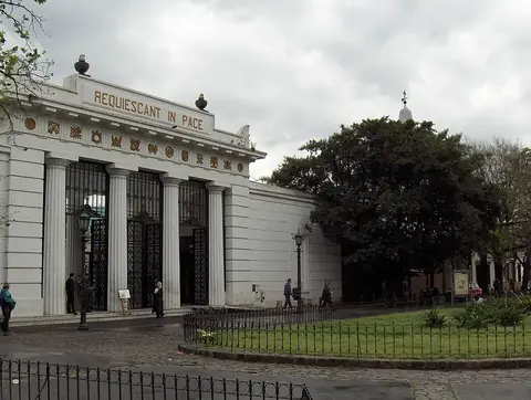 La Recoleta Cemetery