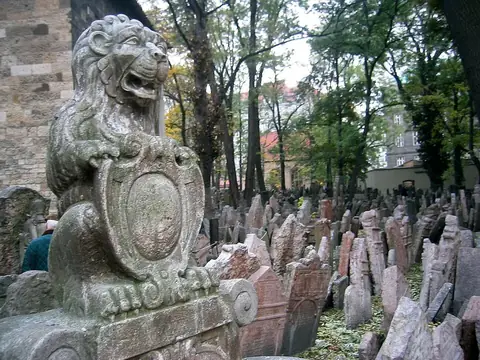 Old Jewish Cemetery, Prague