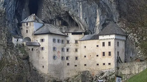 Predjama Castle